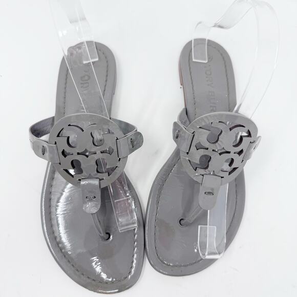 TORY BURCH Gray Grey Patent Leather Miller Classic Designer Logo Sandals Sz 8.5 - Picture 4 of 6